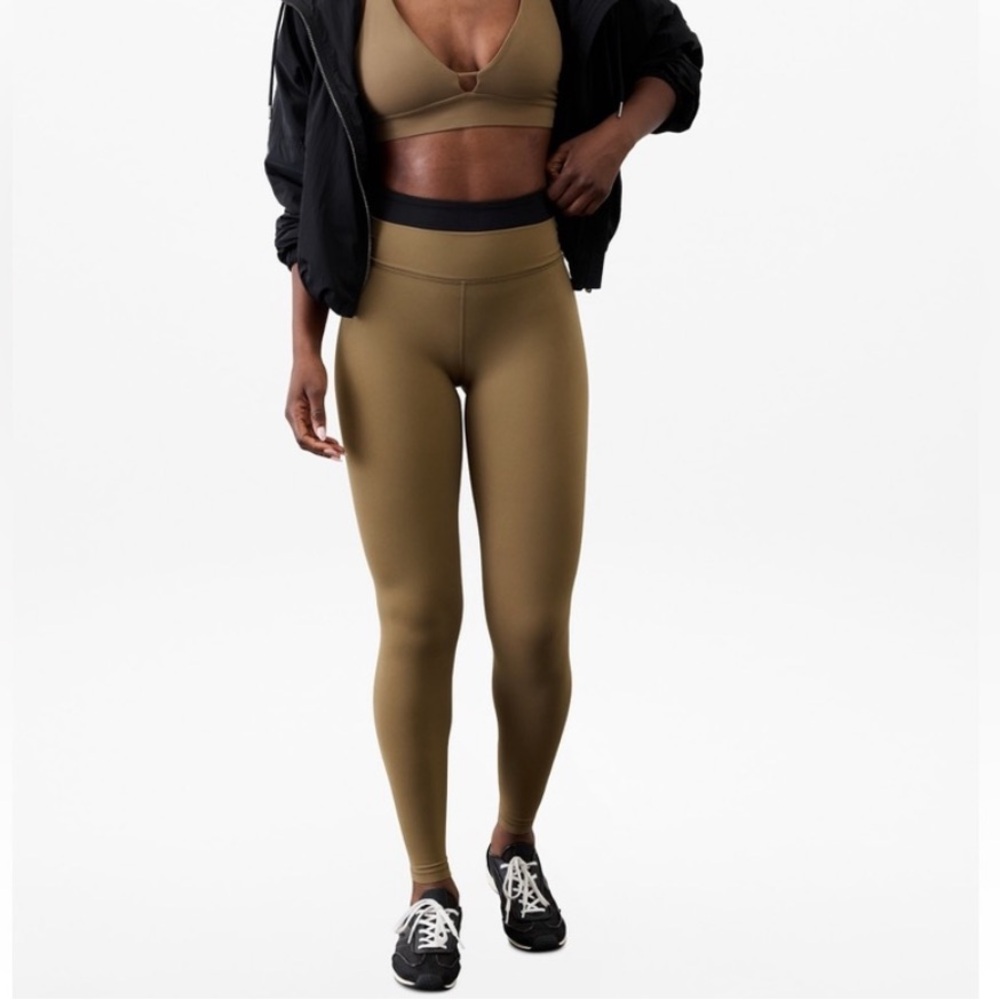 Athleta Elation Ultra High Rise Double Up Legging Size Medium NEW